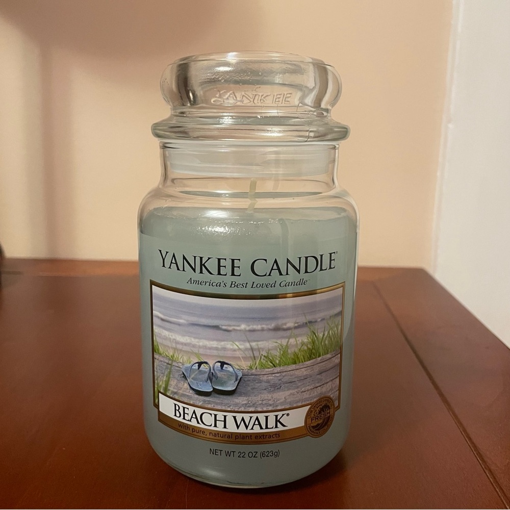 New YANKEE CANDLE “BEACH WALK” LARGE JAR 22 OZ. Fresh Housewarmer Fragrance
